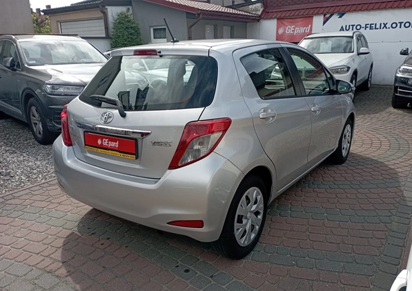 Toyota Yaris cena 29900 przebieg: 133000, rok produkcji 2013 z Kruszwica małe 154